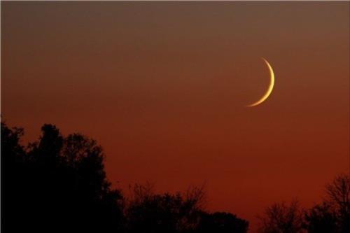 چالش رویت هلال ماه رمضان از نظر نجومی هلال بحرانی در آسمان ایران