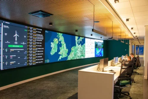 تلویزیون شهری های indoor یا داخل سالن چه ویژگی دارد